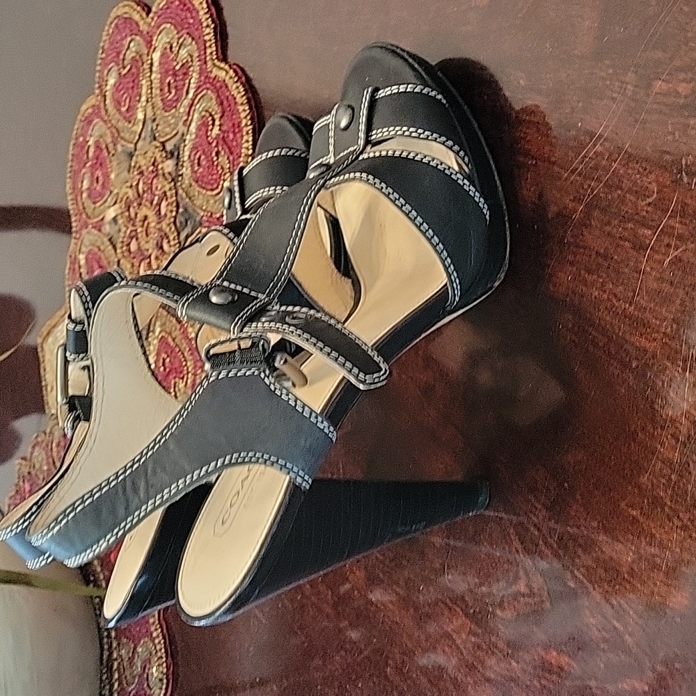 Coach Heels - Picture 5 of 5